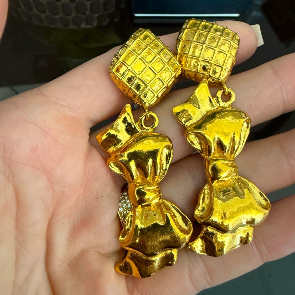 LOT 2100 24K gold plated CHANEL vintage bow dangle clip on earrings